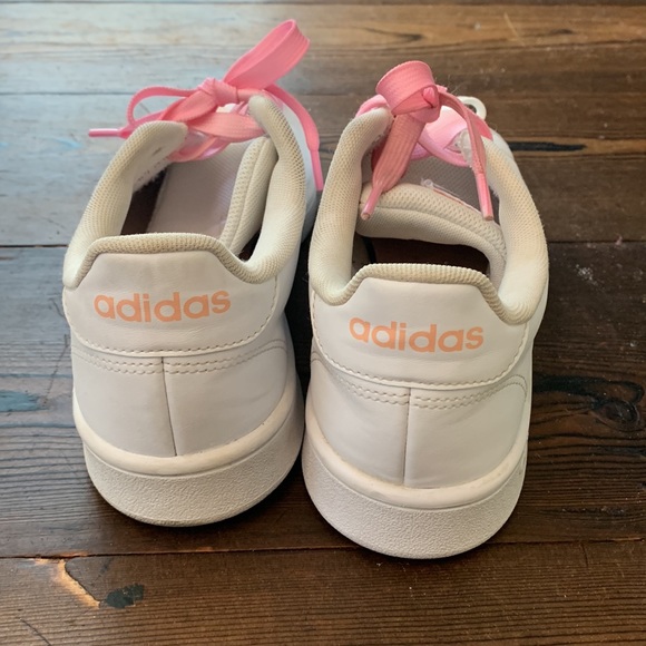 Adidas grand court women’s size 9 with custom shoes laces - Picture 3 of 8